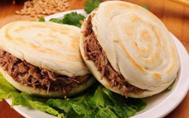 學(xué)老潼關(guān)肉夾饃小吃技術(shù)鮮天下節假日不休息隨到隨學(xué)